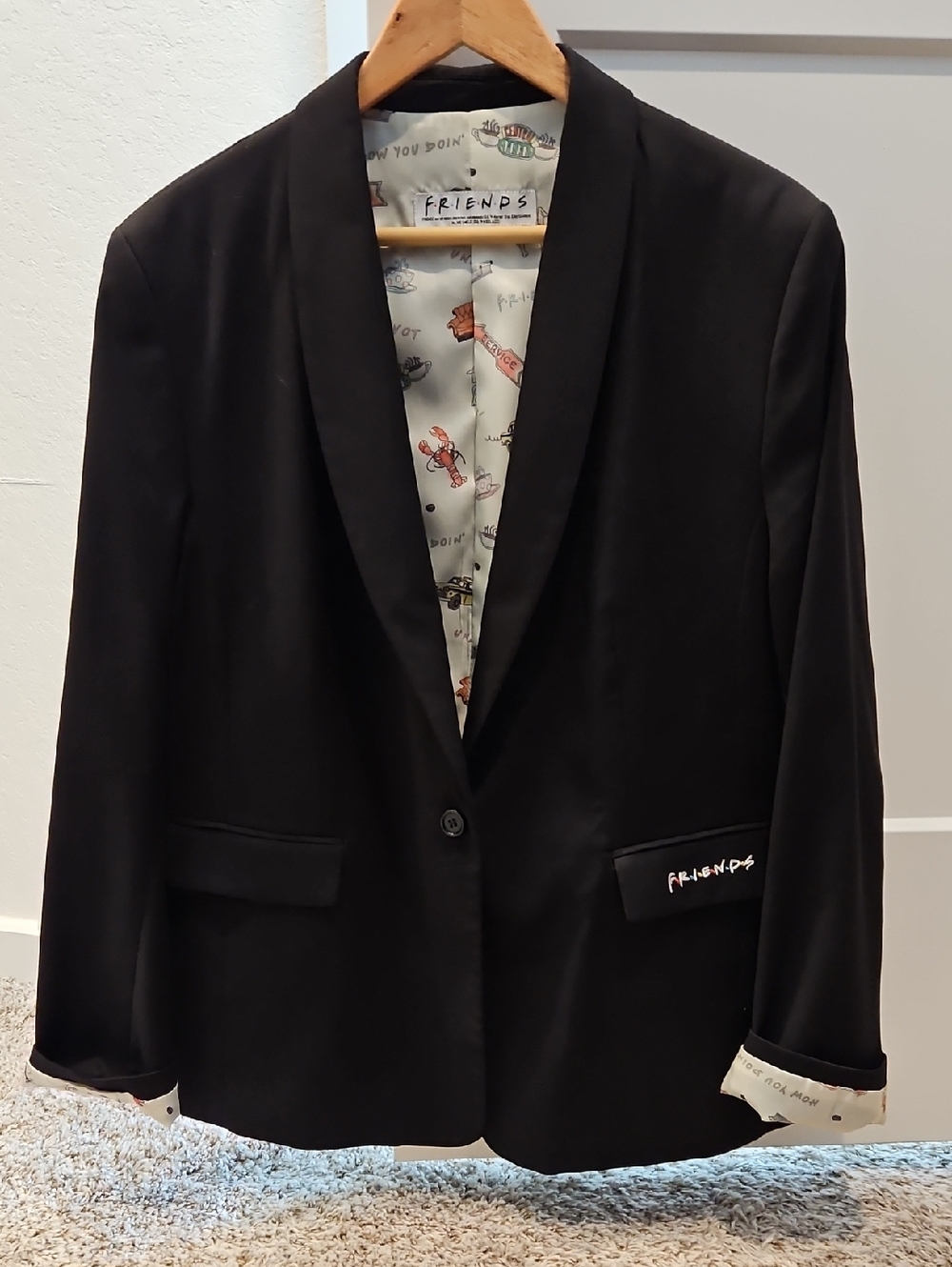 FRIENDS Black Single-Button Shawl-Collar Blazer with Printed Lining